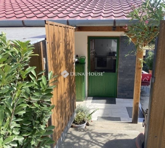 Eladó nyaraló, Tasson 72.9 M Ft, 2 szobás / költözzbe.hu