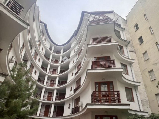 Eladó téglalakás, Budapesten, VI. kerületben 84.6 M Ft, 2 szobás