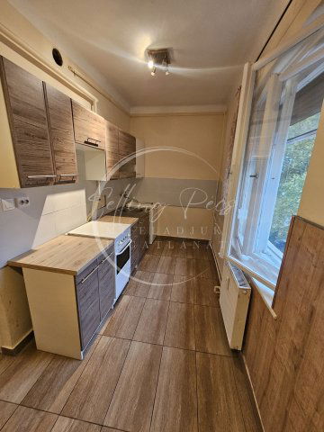 Eladó téglalakás, Pécsett, Zsolnay Vilmos utcában 49.8 M Ft