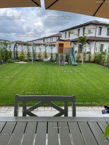 Eladó ikerház, Sződligeten 179 M Ft, 3+2 szobás