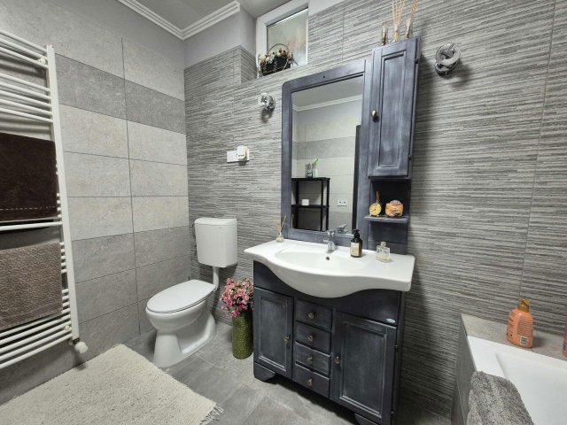 Eladó családi ház, Szigetváron 60 M Ft, 4 szobás