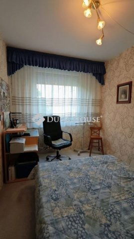 Eladó panellakás, Kecskeméten 44.9 M Ft, 3 szobás