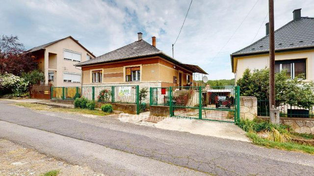 Eladó családi ház, Szerencsen 44.9 M Ft, 5 szobás