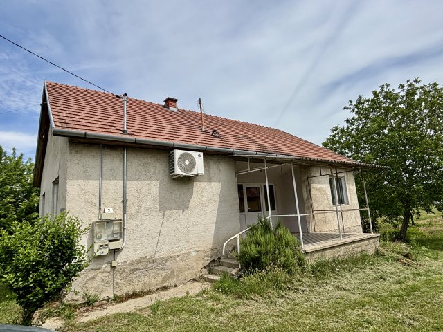 Eladó családi ház, Látrányon 29.99 M Ft, 3 szobás