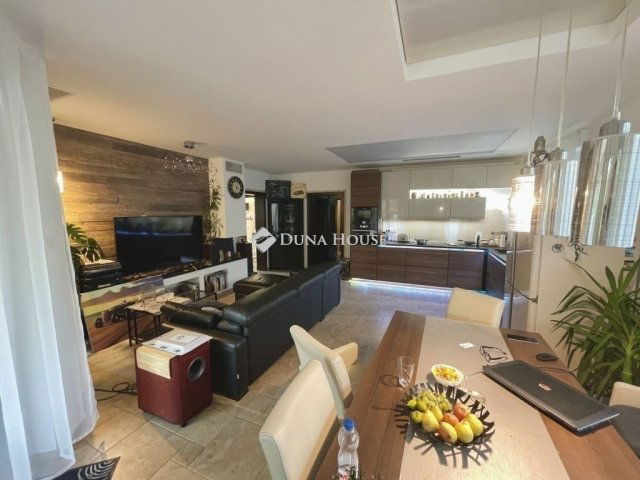 Eladó családi ház, Kiskunlacházán 135 M Ft, 4 szobás