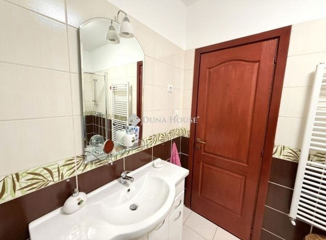 Eladó sorház, Budapesten, XVIII. kerületben 79.9 M Ft, 2 szobás