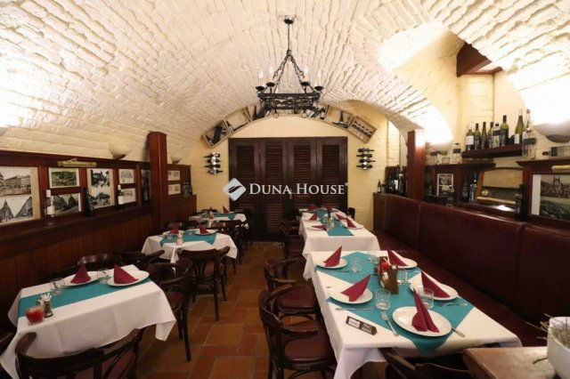 Eladó üzlethelyiség, Budapesten, VI. kerületben 123 M Ft