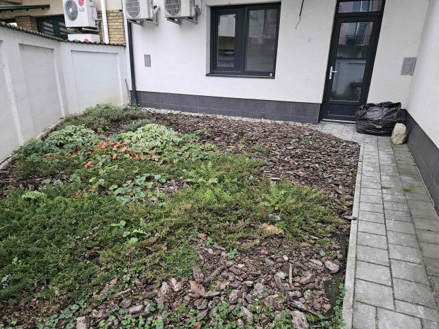 Eladó téglalakás, Kapuváron 40 M Ft, 1 szobás