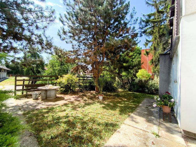 Eladó téglalakás, Füzesgyarmaton 36.4 M Ft, 3+2 szobás