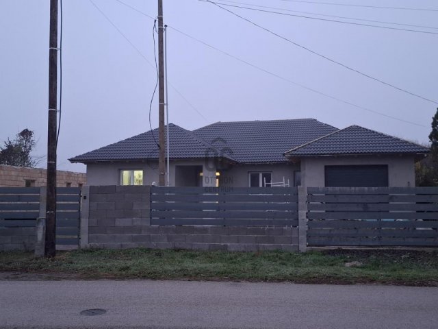 Eladó családi ház, Nagykátán 87.5 M Ft, 5 szobás