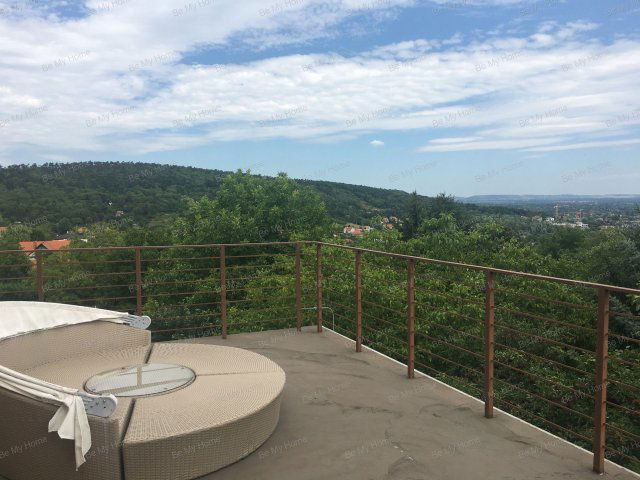 Eladó családi ház, Budapesten, III. kerületben 398 M Ft