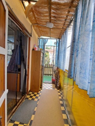 Eladó családi ház, Pécsett 44.9 M Ft, 2 szobás