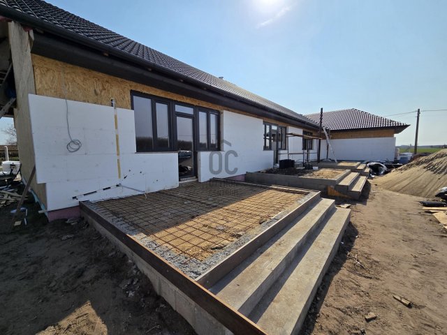 Eladó sorház, Kocséren 44 M Ft, 3 szobás / költözzbe.hu