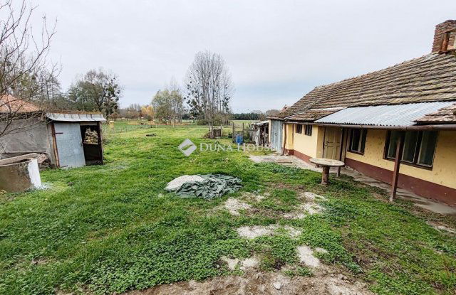 Eladó családi ház, Somogyszobon 13.2 M Ft, 3 szobás