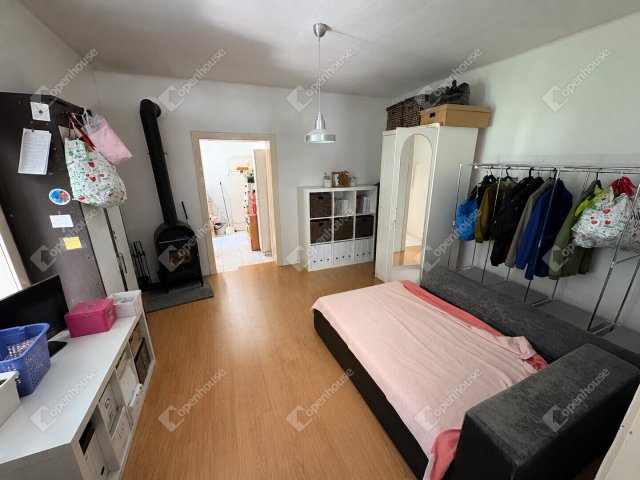 Eladó családi ház, Pilisen 45 M Ft, 2 szobás