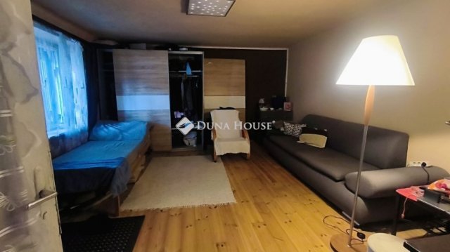 Eladó családi ház, Velencén 45.9 M Ft, 2 szobás