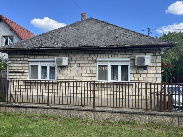 Eladó családi ház, Monorierdőn 57 M Ft, 4 szobás