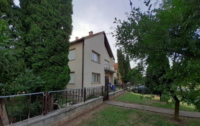 Eladó családi ház, Bólyban, Park utcában 39.9 M Ft, 3 szobás