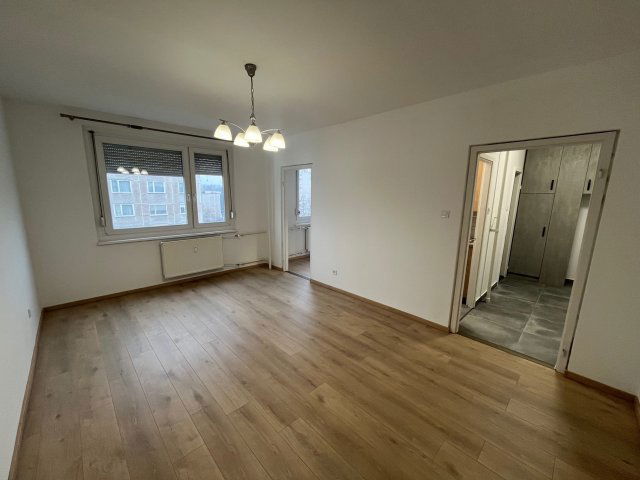 Eladó panellakás, Miskolcon 23.9 M Ft, 1+1 szobás