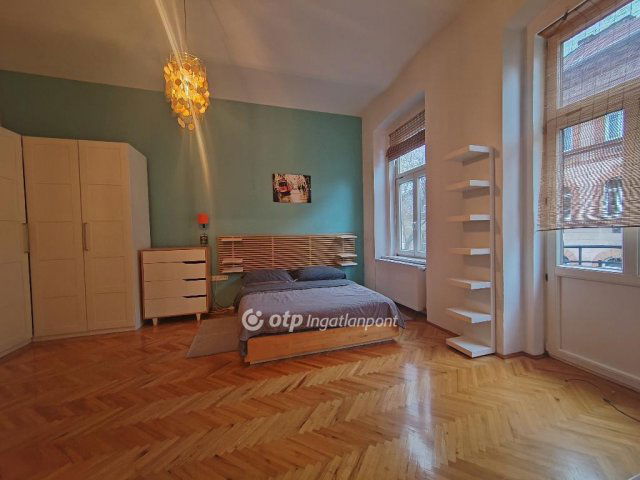 Eladó téglalakás, Budapesten, VII. kerületben 86.9 M Ft