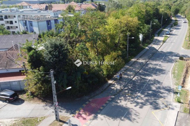 Eladó telek, Budapesten, IV. kerületben, Váci úton 39.99 M Ft