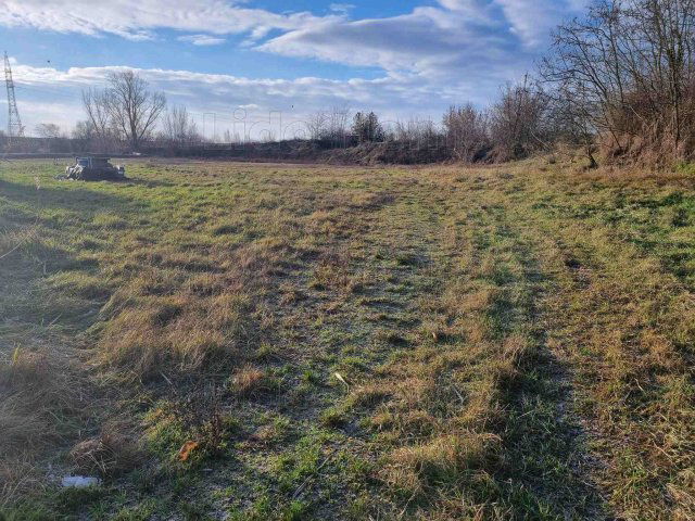 Kiadó ipari ingatlan, Siófokon 300 E Ft / hó