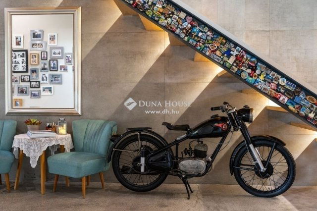 Eladó családi ház, Diósdon 429 M Ft, 5 szobás