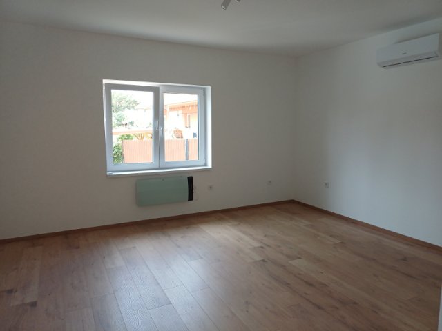 Eladó családi ház, Pilisszántón 61 M Ft, 2 szobás
