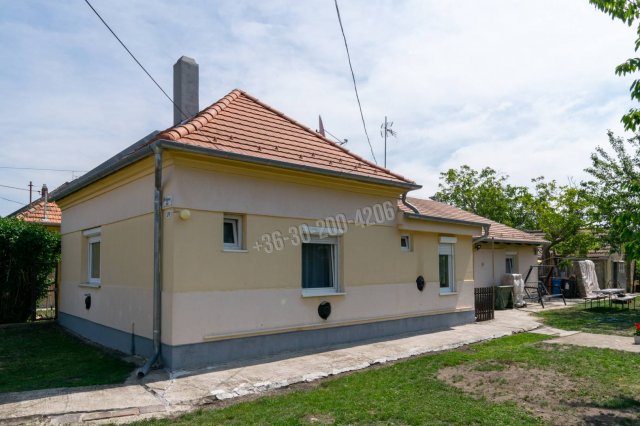 Eladó családi ház, Mosonmagyaróváron 67 M Ft, 3 szobás