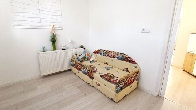 Eladó családi ház, Szajkon 55 M Ft, 5 szobás