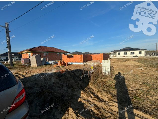 Eladó családi ház, Ballószögön 91.9 M Ft, 4 szobás