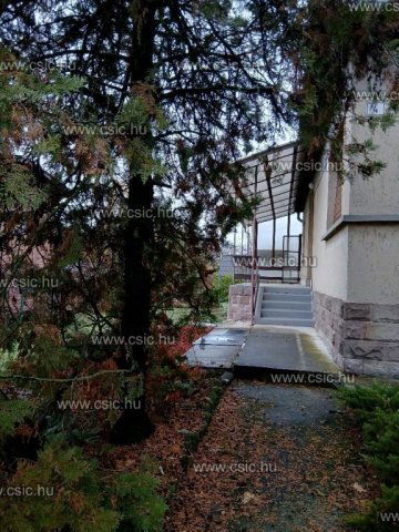 Eladó családi ház, Dunakeszin 99 M Ft, 3 szobás