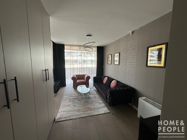 Eladó téglalakás, Szegeden 88 M Ft, 1+1 szobás