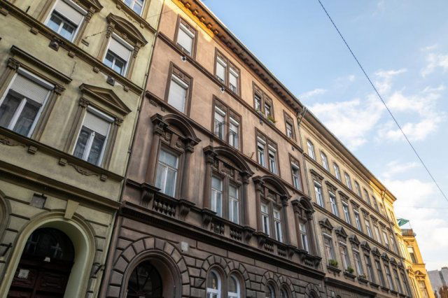 Eladó téglalakás, Budapesten, VII. kerületben 73 M Ft, 2 szobás