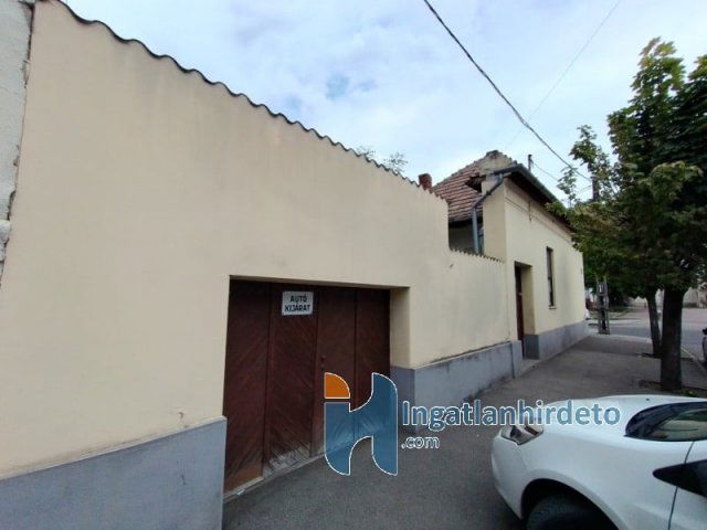 Eladó családi ház, Gyöngyösön 34.9 M Ft, 3 szobás