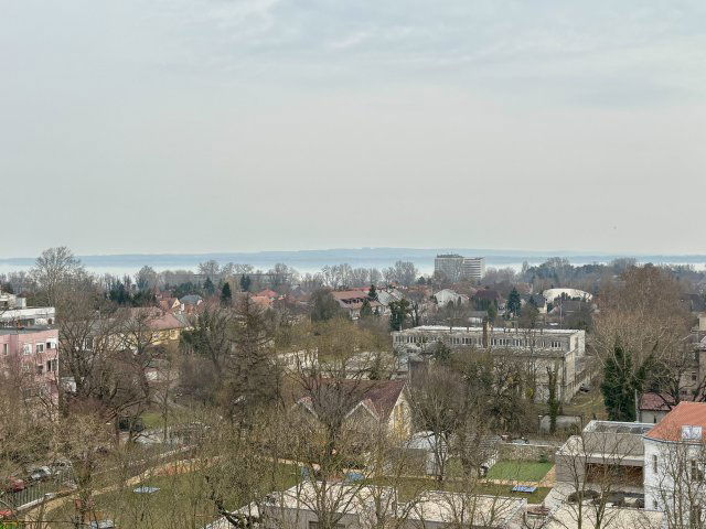 Eladó panellakás, Keszthelyen 32.9 M Ft, 2 szobás