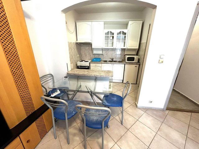 Eladó téglalakás, Szegeden 59.9 M Ft, 2 szobás