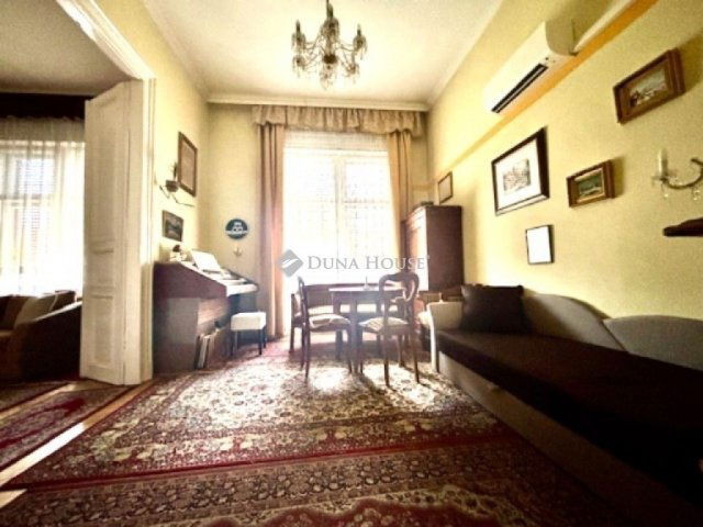 Eladó téglalakás, Budapesten, VII. kerületben 128.9 M Ft