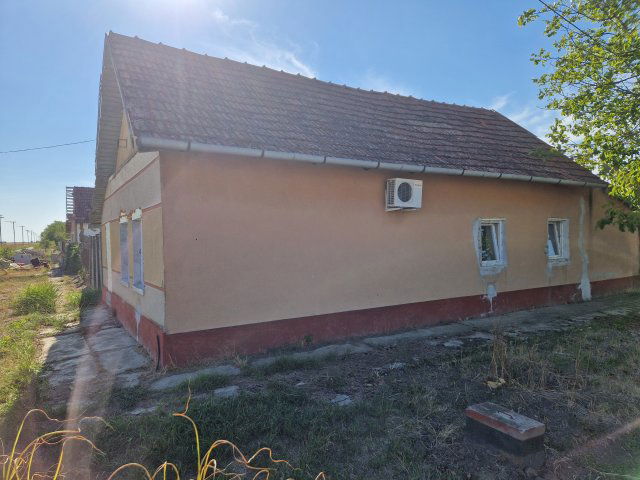 Eladó családi ház, Kövegyen 2.8 M Ft, 2 szobás