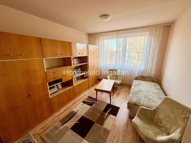 Eladó panellakás, Nyíregyházán 38.49 M Ft, 2 szobás