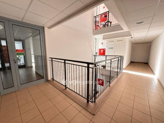 Eladó téglalakás, Győrött 79.9 M Ft, 3 szobás