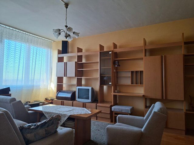 Eladó téglalakás, Pécsett 49 M Ft, 3 szobás