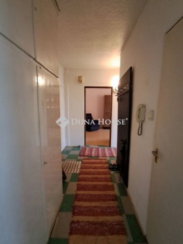 Eladó panellakás, Pécsett, Viktória utcában 35.9 M Ft, 2 szobás