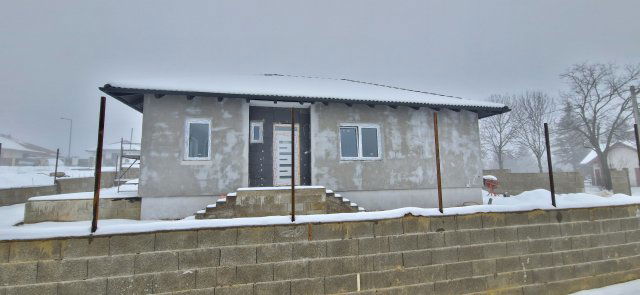 Eladó családi ház, Őrbottyánban 97.5 M Ft, 4 szobás