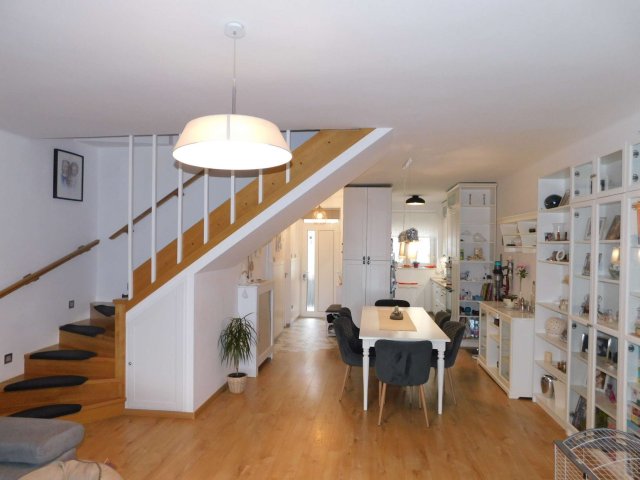 Eladó sorház, Hévízen 136 M Ft, 7 szobás / költözzbe.hu