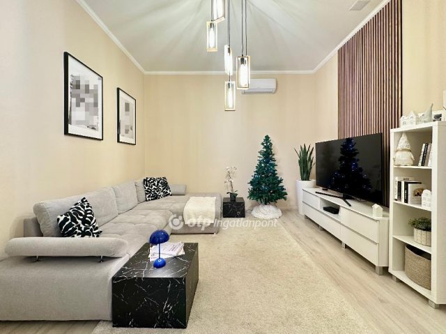 Eladó téglalakás, Budapesten, VI. kerületben 114.9 M Ft