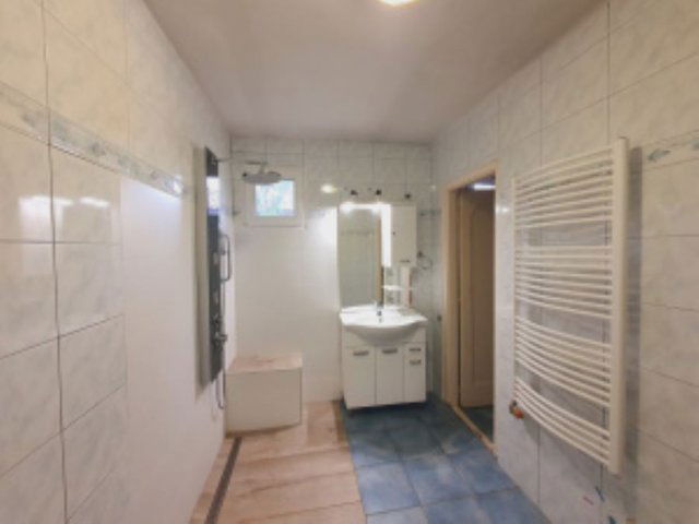 Eladó családi ház, Diósdon 109 M Ft, 5 szobás