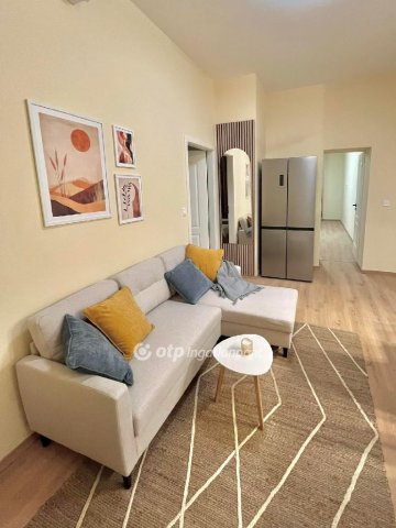 Eladó téglalakás, Budapesten, VI. kerületben 109.9 M Ft