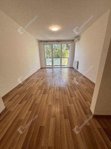 Eladó panellakás, Tatabányán 40.99 M Ft, 2 szobás