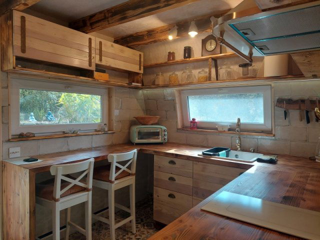 Eladó családi ház, Pécsett 42.6 M Ft, 1 szobás